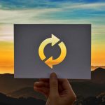 Refresh icon reload perforated paper - Image by Freepik