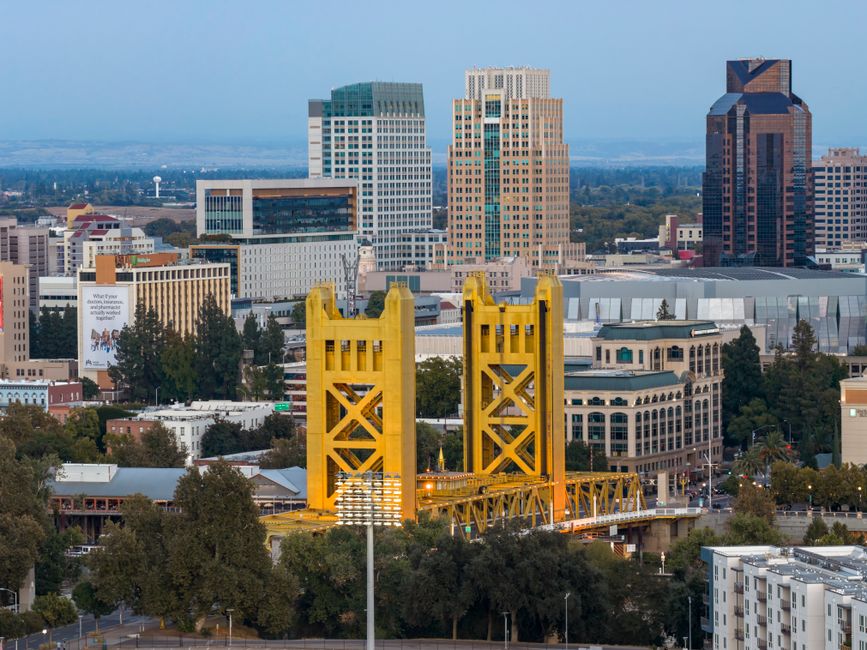 Sacramento, CA skyline